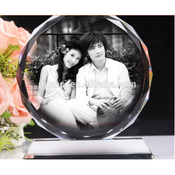 Beaux cadres photo en cristal avec photo pour centre de table de mariage